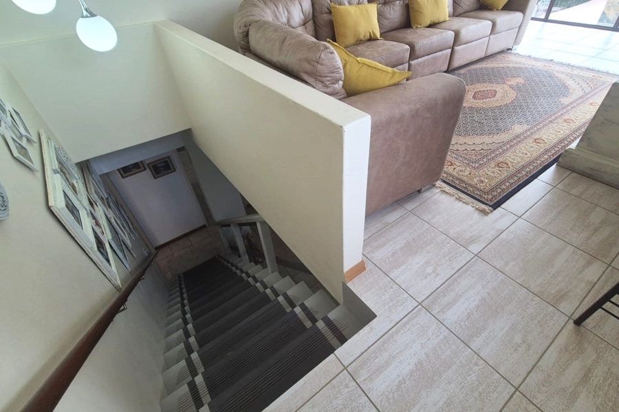 4 Bedroom Property for Sale in Stilbaai Wes Western Cape